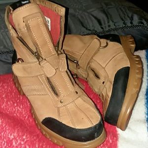 Polo boots